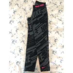 Nike Pro Women’s leggings Size S